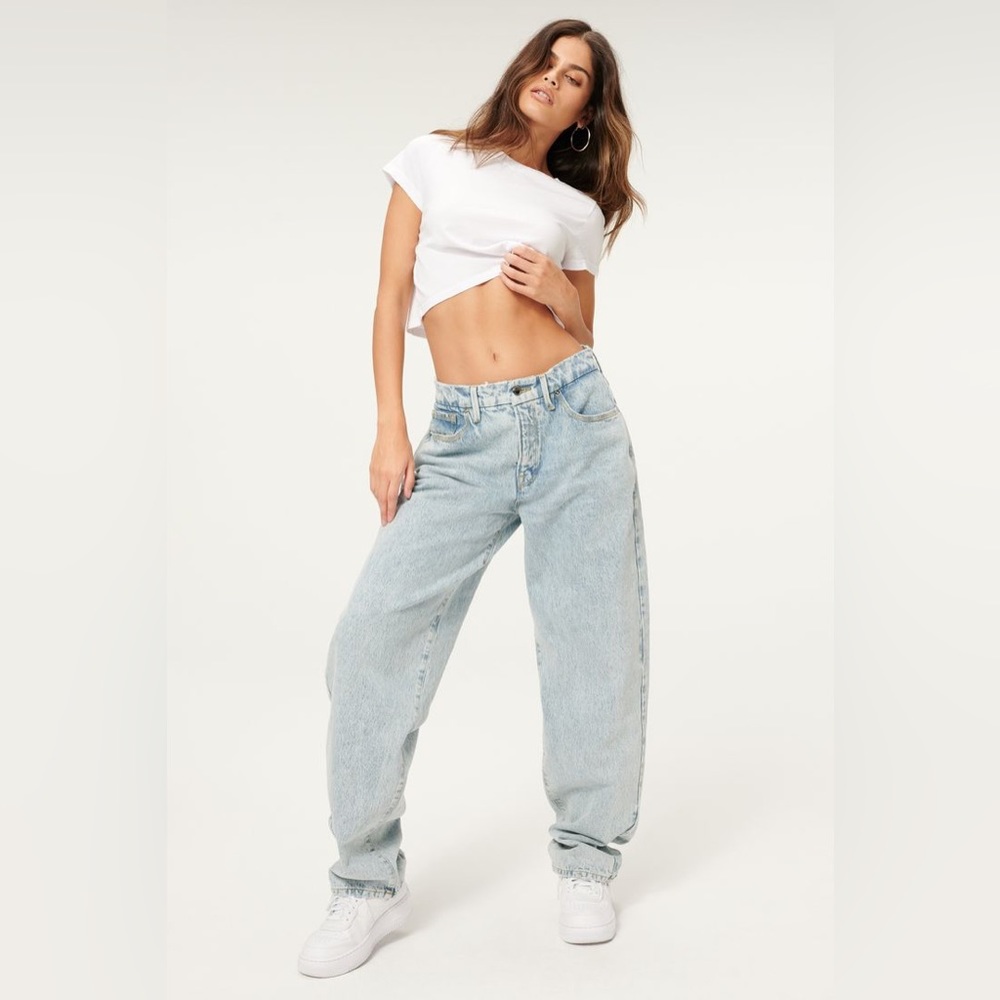 Good American 90s Loose Jeans